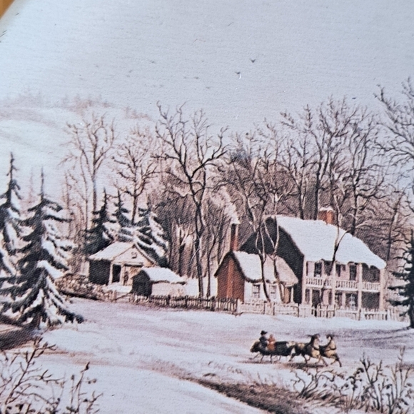 Vintage Deluxe Fruit Cake Metal Tin Collin Street Bakery Winter Sledding 10.5" - Picture 11 of 12